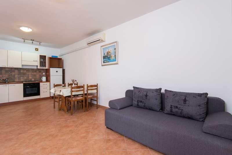 Apartmani Dubravko Putniković Exterior foto